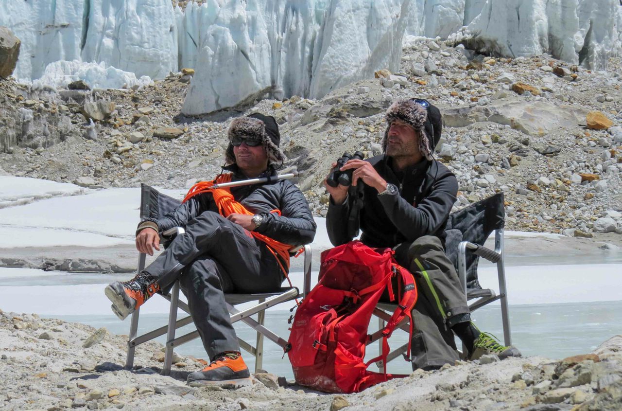 Waiting in style Waiting in style